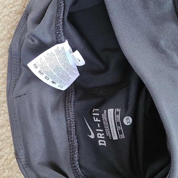 Nike dri fit shorts - Picture 3 of 4